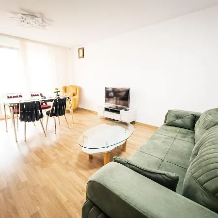 Apartamento Zentrales 3 Raum & Balkon, 24/7 Service *