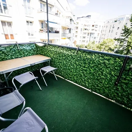 Zentrales 3 Raum & Balkon, 24/7 Service Apartamento